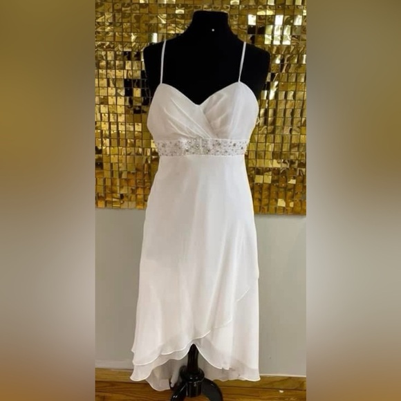 Mary's Bridal White Asymmetrical Gown Sleeveless size 10 - Picture 1 of 7